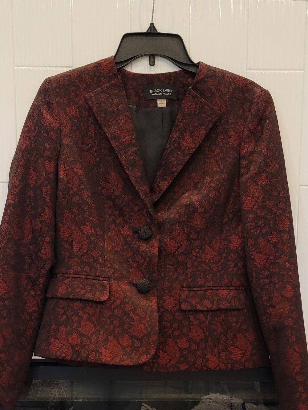 Black Label by Evan-Picone Red & Black Jacquard Floral Blazer Jacket Size 4